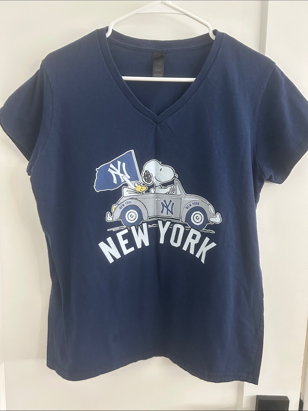 Snoopy & Woodstock from Peanuts, New York Yankees T-Shirt | Large